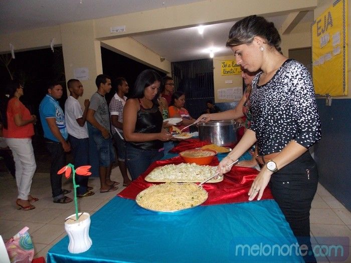 Jantar de Confraternização com os alunos da EJA 2014 - Imagem 28