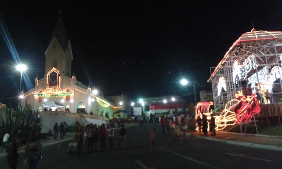 Após levanto do mastro, Natal Luz é lançado em Luzilândia