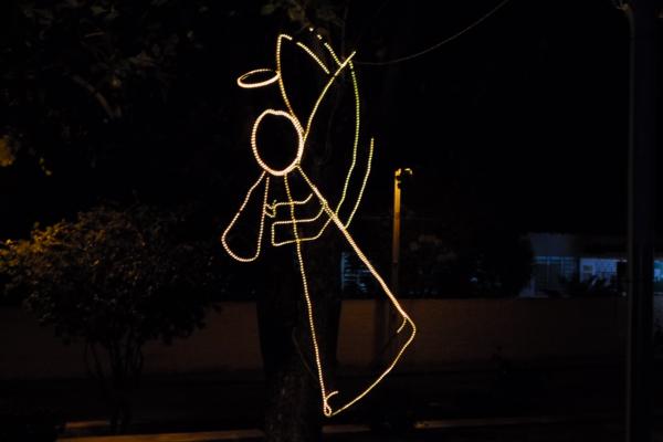 Prefeitura de Amarante começa a enfeitar a cidade para o Natal - Imagem 9