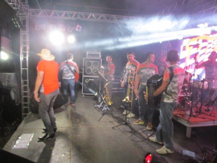 Brasas do Forró Incendeia o Fogo da Paixão no encerramento dos Festejos do Bairro Baixa em Agricolândia - Imagem 8