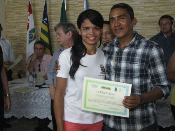 Jovens recebem certificados do PRONATEC em Miguel Alves - Imagem 19