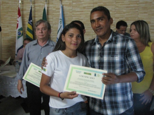 Jovens recebem certificados do PRONATEC em Miguel Alves - Imagem 26