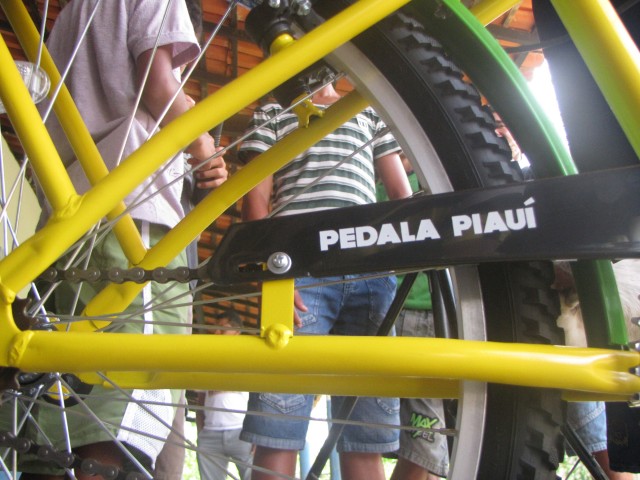 Prefeita Salete Rego entrega Bicicletas do programa Pedala Piauí