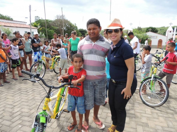 Entrega das bicicletas do programa pedala Piauí aos alunos da rede municipal de Curralinhos -PI - Imagem 30