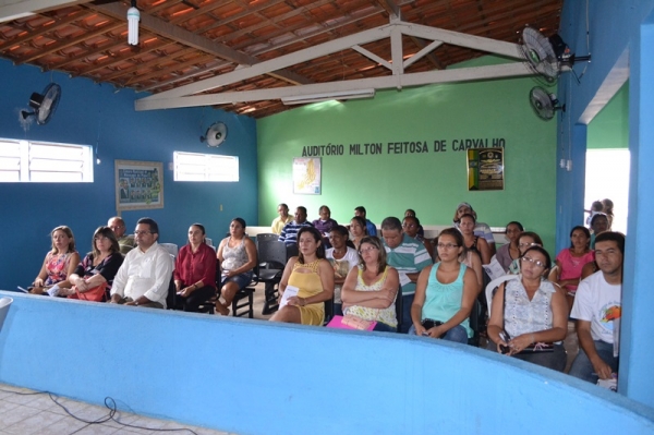 Palestra com fonoaudióloga encerra semana pedagógica e orienta professores sobre cuidados com a voz - Imagem 3