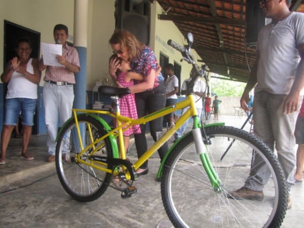 Prefeita Salete Rego entrega Bicicletas do programa Pedala Piauí - Imagem 11