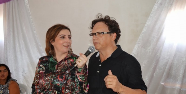 Prefeita Mocinha entrega fardamento para crianças e adolescentes do município - Imagem 14