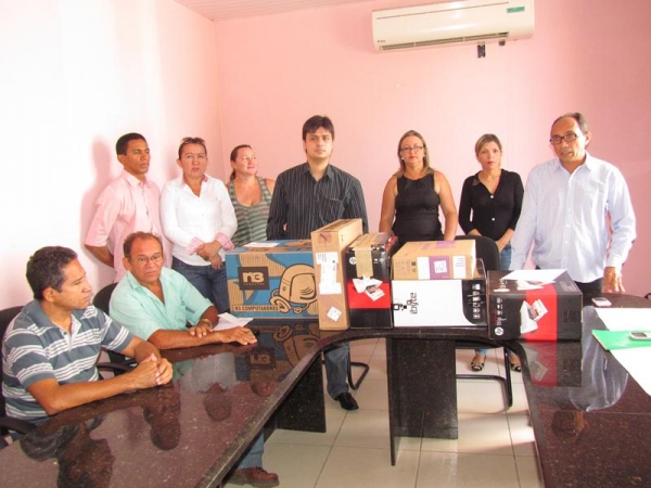 Prefeitura de Barras entrega veículo e novos equipamentos para o Conselho Tutelar - Imagem 22