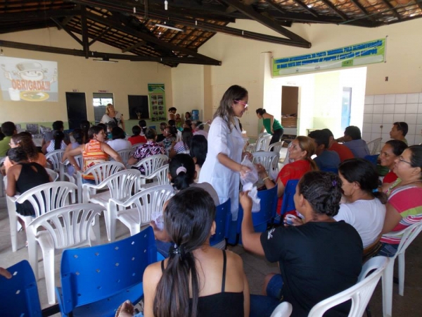 Merendeiras participam de curso de formação e treinamento.  - Imagem 10
