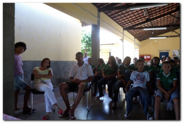 CREAS desenvolve Projeto CREAS : Protagonismo Juvenil Combate as Drogas na Unidade Escolar Manoel F. B. de Macedo - Imagem 11