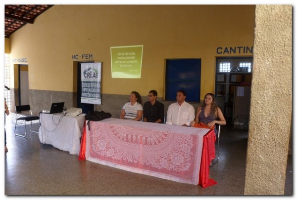 CREAS desenvolve Projeto CREAS : Protagonismo Juvenil Combate as Drogas na Unidade Escolar Manoel F. B. de Macedo - Imagem 1