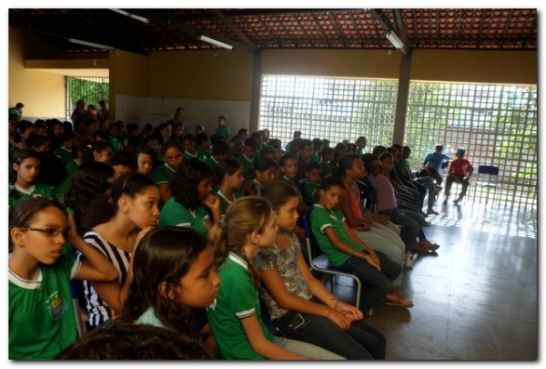 CREAS desenvolve Projeto CREAS : Protagonismo Juvenil Combate as Drogas na Unidade Escolar Manoel F. B. de Macedo - Imagem 5