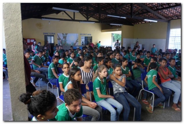 CREAS desenvolve Projeto CREAS : Protagonismo Juvenil Combate as Drogas na Unidade Escolar Manoel F. B. de Macedo - Imagem 9