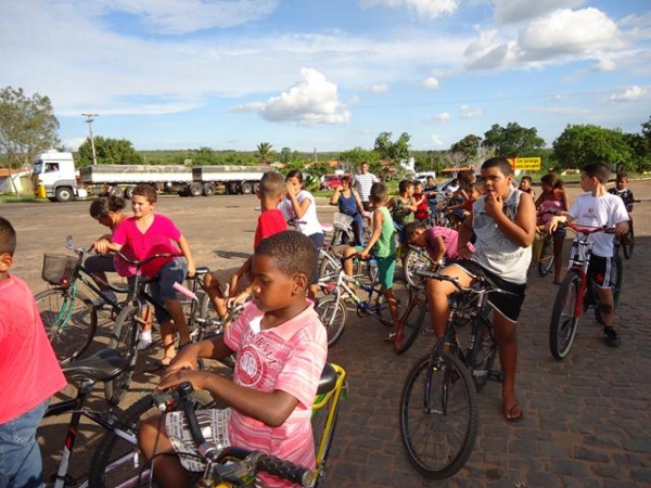 Alunos do Programa 2 Tempo participante de Ciclismo - Imagem 2