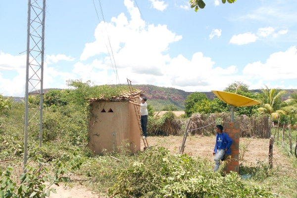 Prefeita de Currais Claudia lobo colocou sinal da TV Meio Norte em Para Batins - Imagem 2