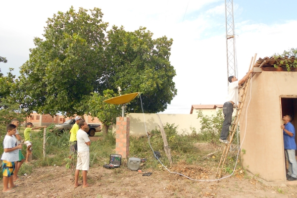 Prefeita de Currais Claudia lobo colocou sinal da TV Meio Norte em Para Batins - Imagem 4