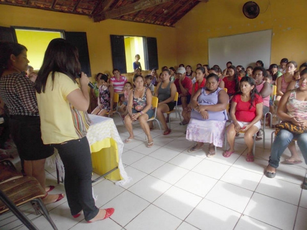 Reunião com pais da U.E. Adelaide Magalhães. - Imagem 2