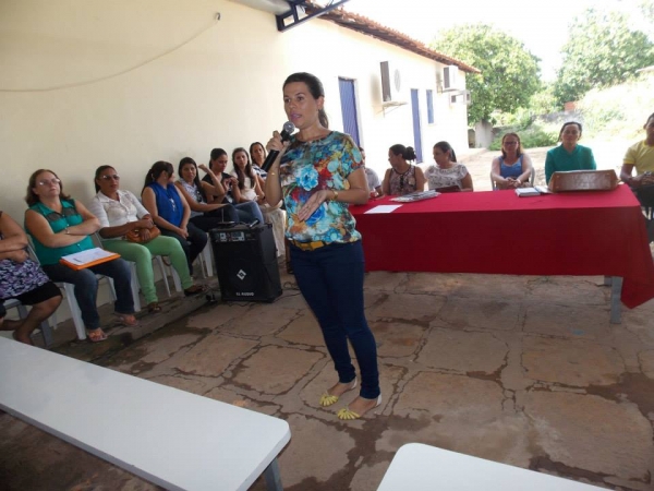 Reunião com pais e responsáveis com a Direção e equipe pedagógica do Ginásio Municipal Maria dos Remédios. - Imagem 11