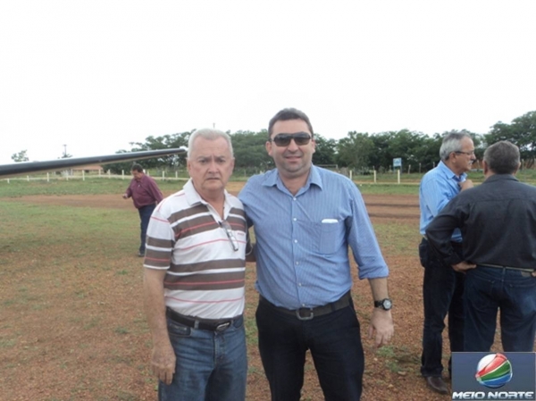 Governador Wilson Martins e sua comitiva desembarcaram em Valença na manhã desta sexta-feira - Imagem 5