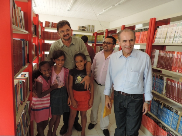 Governador Wilson Martins Inaugura obras de seu governo em Barra D“Alcântara  - Imagem 32