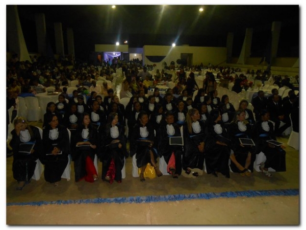 UAPI- UFPI CEAD do Polo de Inhuma realiza Solenidade Formatura de 41 Alunos do Curso de Pedagogia - Imagem 28