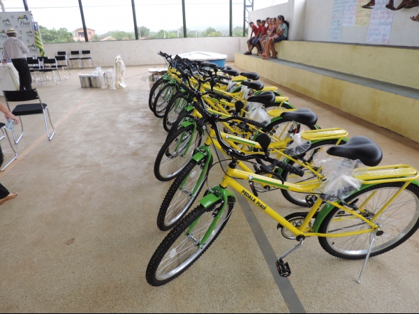 Governador Wilson Martins Inaugura obras de seu governo em Barra D“Alcântara  - Imagem 15