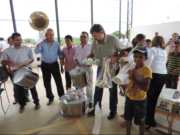 Governador Wilson Martins Inaugura obras de seu governo em Barra D“Alcântara  - Imagem 21