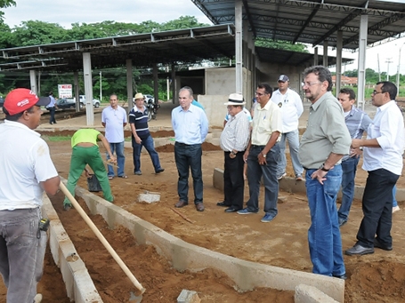 Wilson Martins inaugura obras e é recebido por lideranças políticas  - Imagem 22