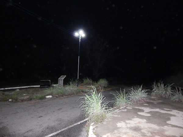Prefeitura faz limpeza e coloca iluminação em pontos críticos para evitar acidentes - Imagem 2