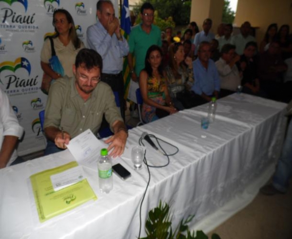 Wilson Martins inaugura obras e é recebido por lideranças políticas  - Imagem 19