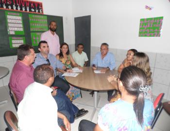 Professores e vereadores recebem secretários de educação e de desenvolvimento rural
