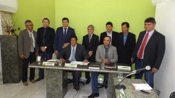 Prefeito Zé Henrique fala sobre ações de 2013 e anuncia ações para 2014 - Imagem 1