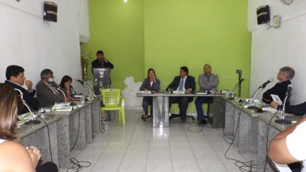 Prefeito Zé Henrique fala sobre ações de 2013 e anuncia ações para 2014 - Imagem 7