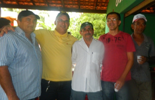 Empresário Paulo Gomes promoveu festa para autoridades políticas e populares em Mocambinho - Imagem 10