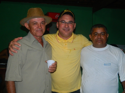 Empresário Paulo Gomes promoveu festa para autoridades políticas e populares em Mocambinho - Imagem 21