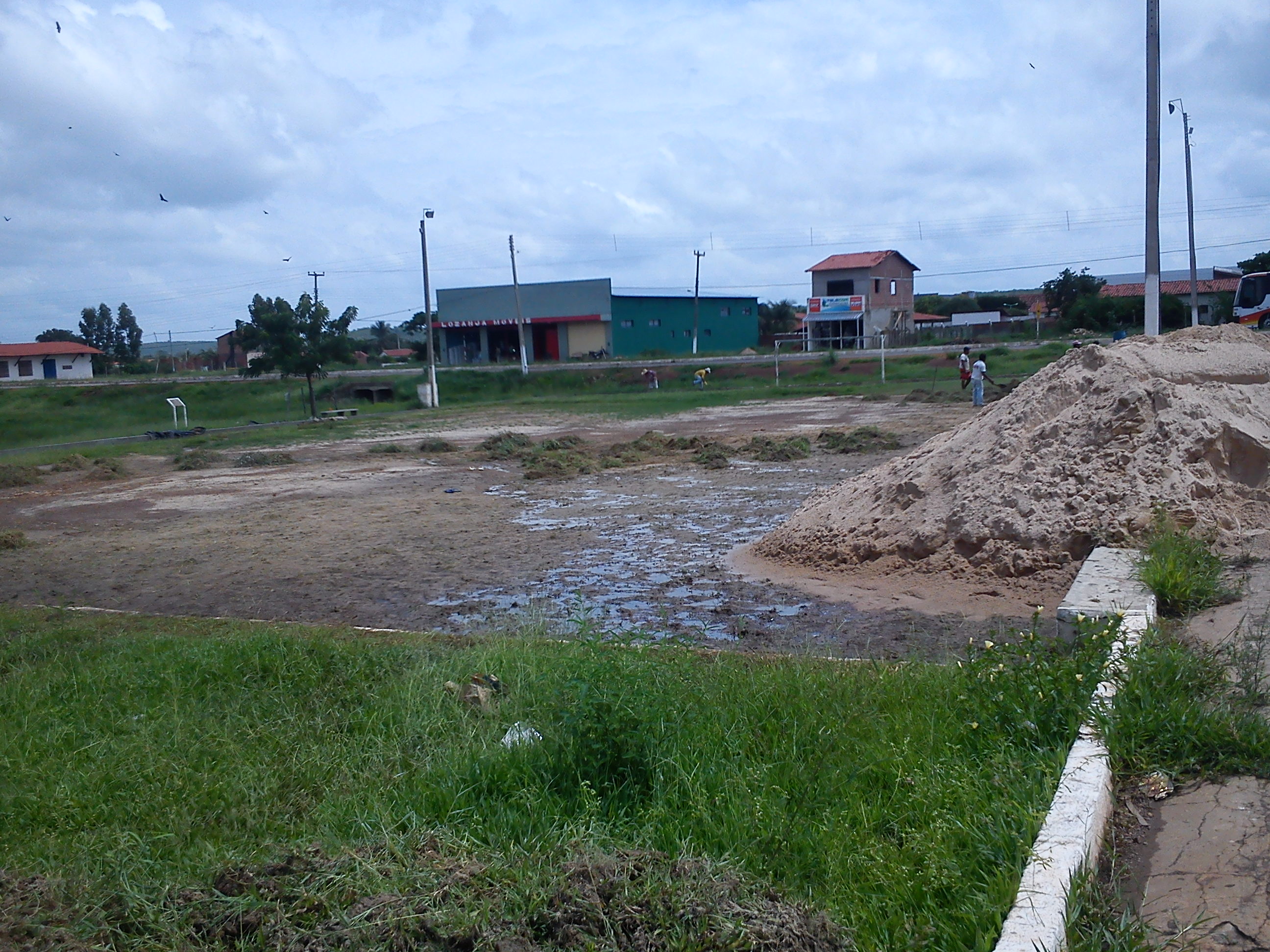 Secretário de Esportes Recumpera Quadras de Areia na Cidade