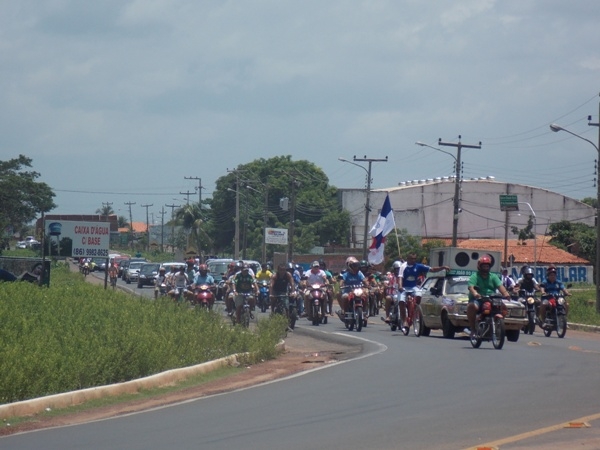 Desportistas fizeram manifestação em favor da reforma do estádio - Imagem 1