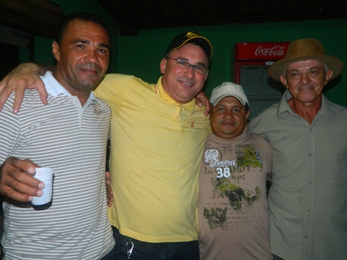 Empresário Paulo Gomes promoveu festa para autoridades políticas e populares em Mocambinho - Imagem 23