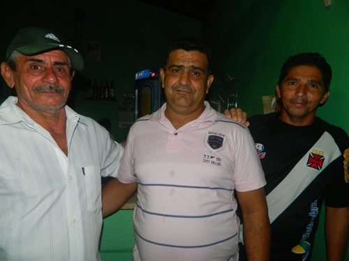 Empresário Paulo Gomes promoveu festa para autoridades políticas e populares em Mocambinho - Imagem 17