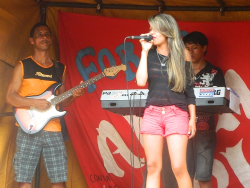 Empresário Paulo Gomes promoveu festa para autoridades políticas e populares em Mocambinho - Imagem 2