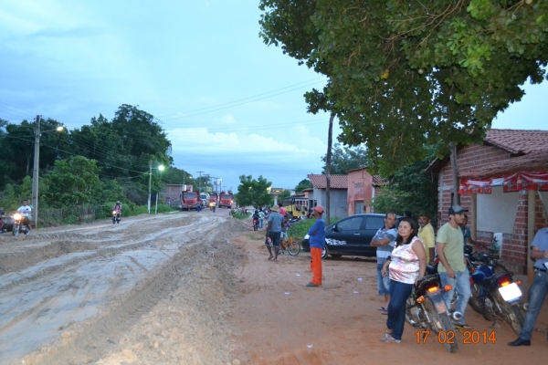 A obra de asfaltamento da PI 331 começa a receber aterro. - Imagem 2
