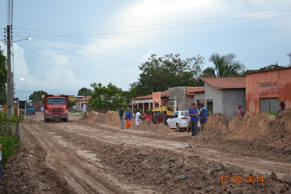 A obra de asfaltamento da PI 331 começa a receber aterro. - Imagem 24