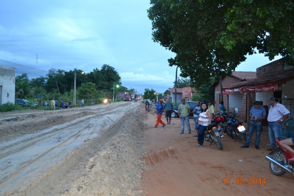 A obra de asfaltamento da PI 331 começa a receber aterro. - Imagem 3