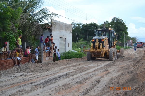 A obra de asfaltamento da PI 331 começa a receber aterro. - Imagem 31