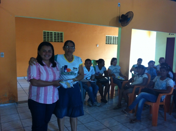 Secretaria de Saúde de Boa Hora distribui uniformes para servidores. - Imagem 1