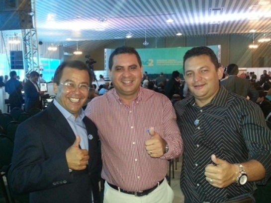 Prefeito de Água Branca Jonas Moura esteve presente no encontro com a Presidente Dilma - Imagem 1