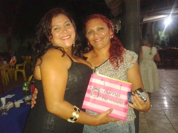 Marcela Urias comemora aniversário entre amigos e familiares. - Imagem 11