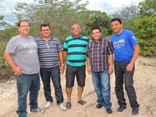 Prefeita Neuma Café, Raimundo Nonato e comitiva prestigiam evento religioso - Imagem 13