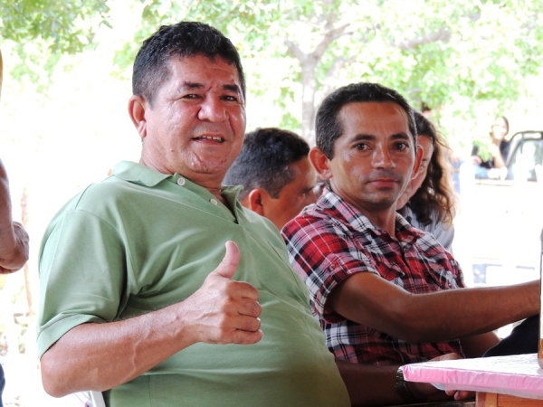 Prefeita Neuma Café, Raimundo Nonato e comitiva prestigiam evento religioso - Imagem 8