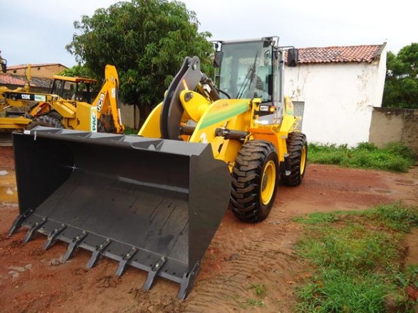 Cidade de Ipiranga Recebeu Pá Carregadeira do PAC2 - Imagem 2